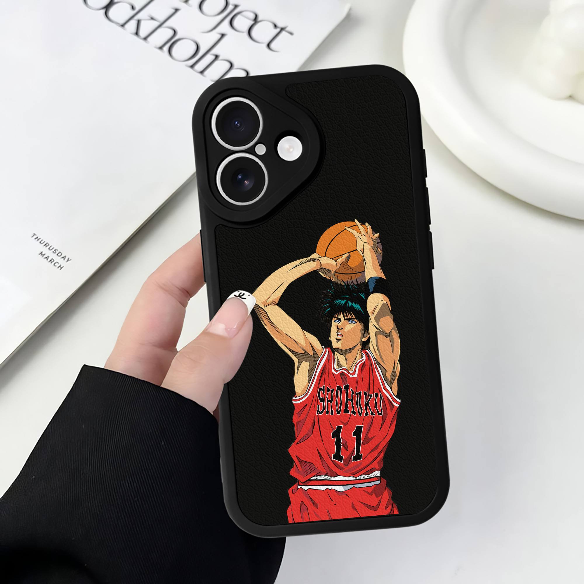 （画像用） SLAM DUNK／スラムダンク 【iPhone 16シリーズ対応】シリコンスマホケース（レザー調） 材質：シリコン